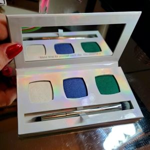 Limelife trio eyeshadow palette